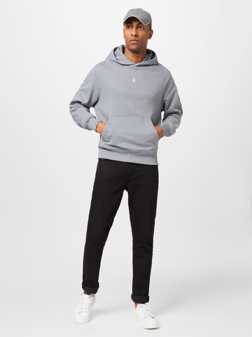 Calvin Klein Jeans - Sweatshirt em cinzento