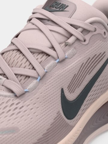 NIKE Tekaški čevelj 'VOMERO 18' | roza barva