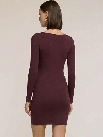 Robe MOTIVI en rouge