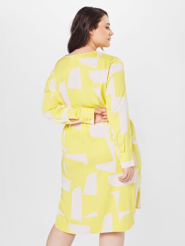 Selected Femme Curve - Vestido 'DYNELLA' em amarelo