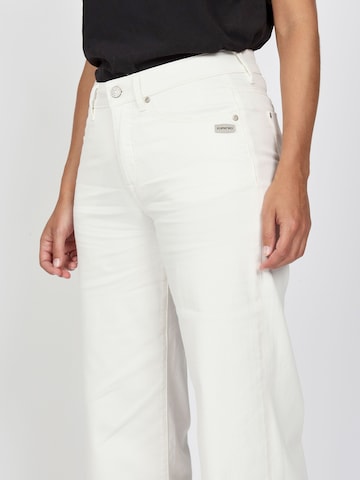 Regular Jean '94carlotte ' Gang en blanc