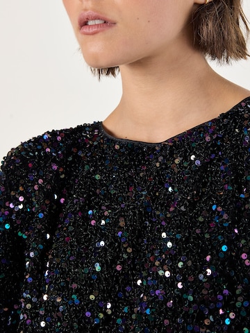 Apricot Dress ' ' in Black