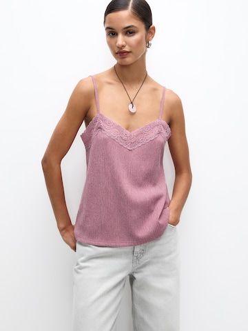 Pull&Bear Toppi värissä vaaleanpunainen