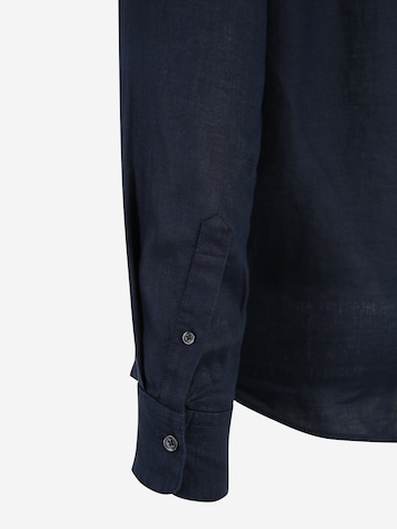 mėlyna DRYKORN Priglundantis modelis Marškiniai 'TAROK'