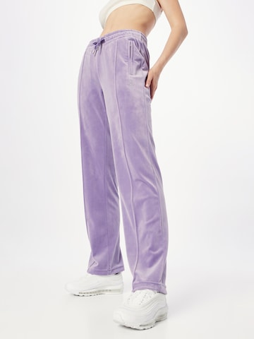 Juicy Couture Широка кройка Панталон 'Tina' в лилав: отпред