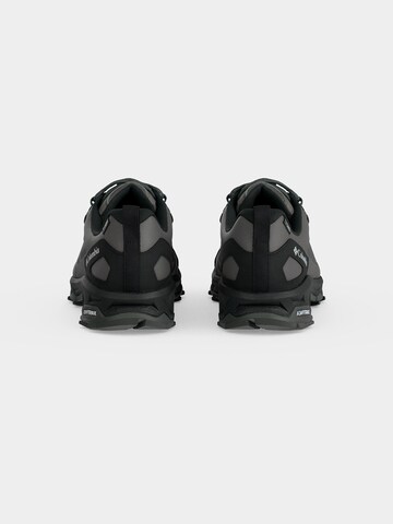 COLUMBIA Lage schoen 'PEAKFREAK™ 3' in Grijs