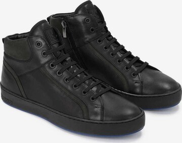 Sneaker alta di Kazar in nero