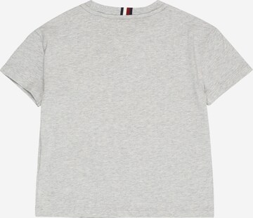 TOMMY HILFIGER T-shirt i grå