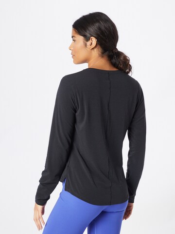 NIKE Sportshirt 'One Luxe' in Schwarz