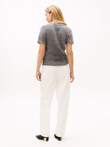 TOMMY HILFIGER Sweater in Grey