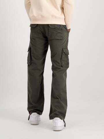ALPHA INDUSTRIES Regular Cargobroek 'Jet' in Grijs