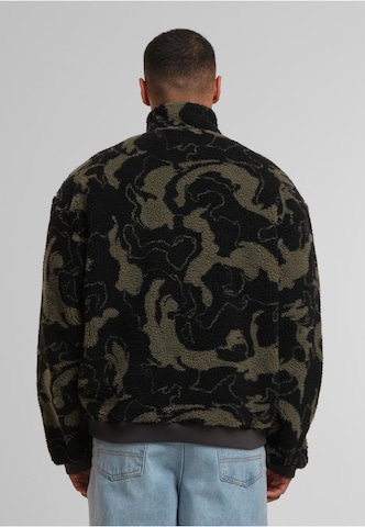 Urban Classics Sweater in Green