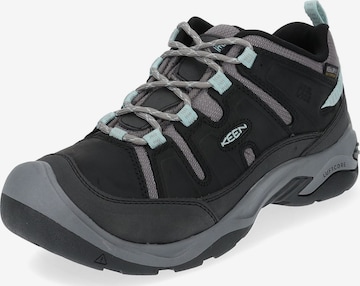 Scarpa bassa di KEEN in nero: frontale