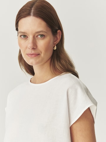 TATUUM - Blusa en blanco