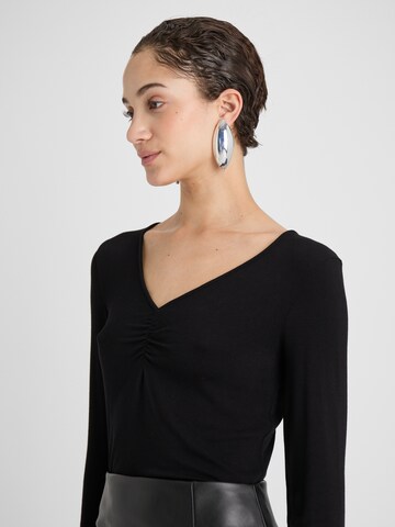 Guido Maria Kretschmer Women - Camiseta 'Sarah' en negro