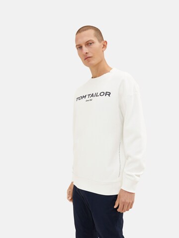 TOM TAILOR Sweatshirt i vit