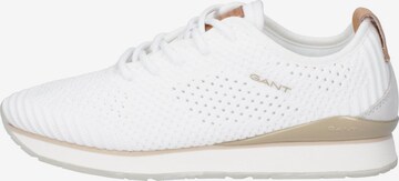 Baskets basses GANT en blanc