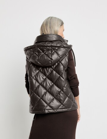 GERRY WEBER Bodywarmer in Bruin