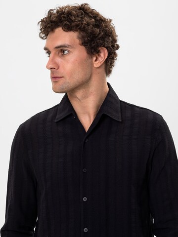 Regular fit Camicia di Antioch in nero