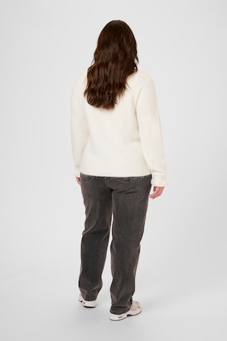 KAFFE CURVE Knit cardigan 'KCcirsten' in White