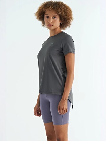 Maglietta di Tommy Life in grigio