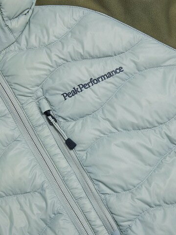 PEAK PERFORMANCE Outdoor Jacket in Green