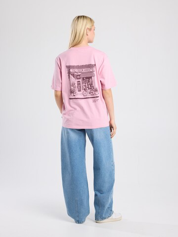 America Today Shirt in Pink