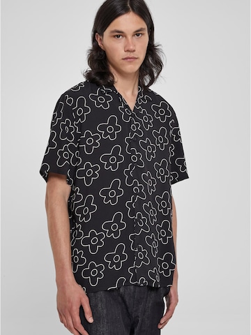 Urban Classics Regular fit Button Up Shirt in Black: front