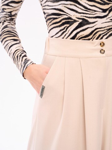 Blue Shadow Wide Leg Hose‌‌ in Beige
