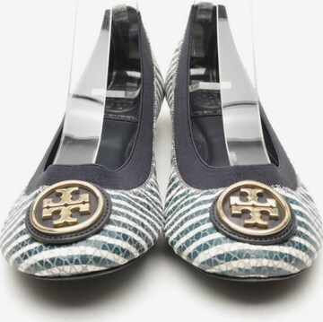 Tory Burch Flats & Loafers in 37 in White
