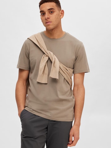 Tricou 'Aspen' de la SELECTED HOMME pe verde