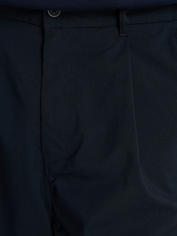 CHASIN' Loosefit Bandplooibroek 'Nyro Sync' in Blauw