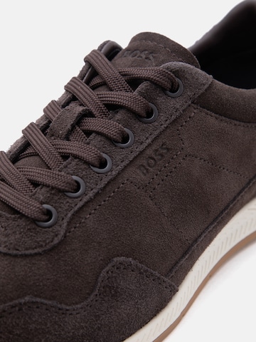 BOSS Sneaker low 'Nitan' i brun
