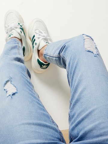 Slimfit Jeans 'Kesia' di PIECES in blu