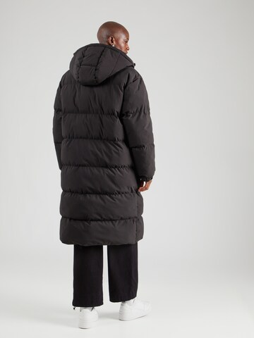 Cappotto invernale di Karo Kauer in nero