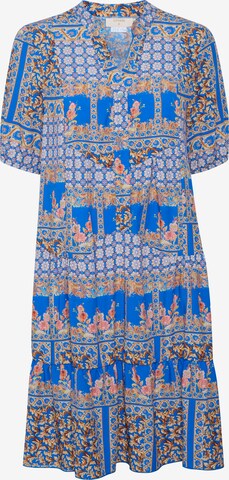 Cream - Vestidos camiseiros 'Alora' em azul: frente