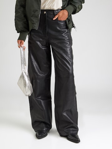 Loosefit Pantalon 'COCOON' REMAIN en noir : devant