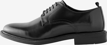 Chaussure à lacets Next en noir : devant