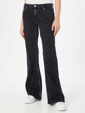Tommy Jeans - Flared Calças de ganga 'SOPHIE' em preto: frente