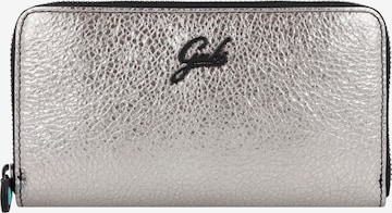 Gabs Wallet in Silver: front