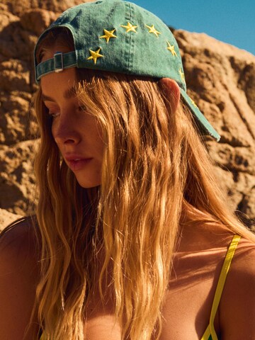 Bershka Čepice 'BRASIL' – zelená