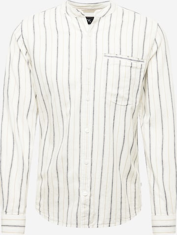 QS Regular fit Button Up Shirt in White: front