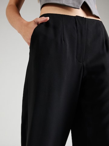 Misspap - Perna larga Calças com pregas em preto