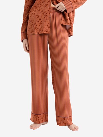 ETAM Pyjamahose 'Manari' in Braun: Vorderseite