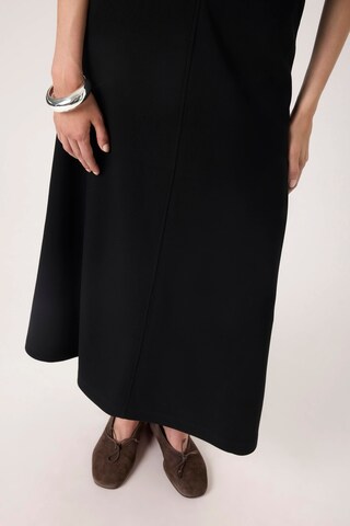SOAKED IN LUXURY Skirt 'Marigold' in Black