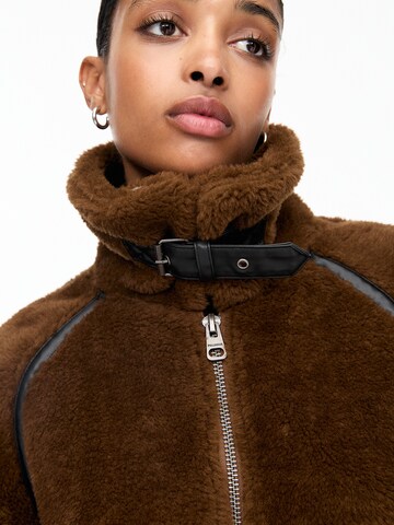 Pull&Bear Přechodná bunda – hnědá