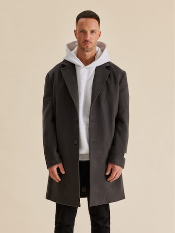 Manteau mi-saison 'Frederik' DAN FOX APPAREL en gris : devant