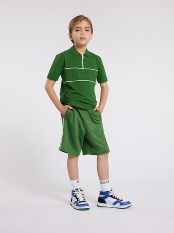 T-Shirt BOSS Kidswear en vert : devant