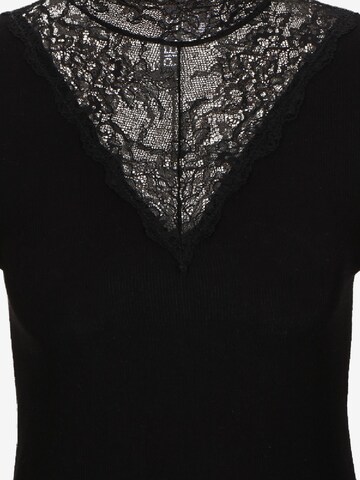 Pieces Petite T-Shirt 'Siri' in Schwarz