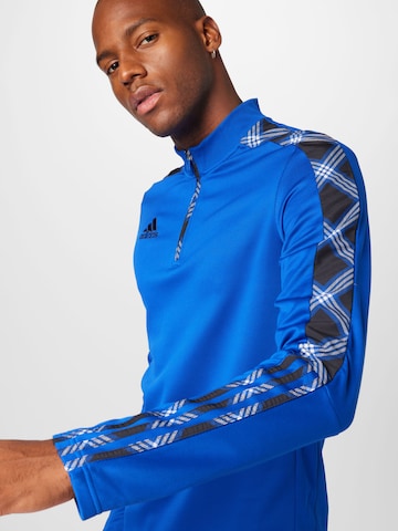 Maglia funzionale 'Tiro Fleece Mid-Layer' di ADIDAS SPORTSWEAR in blu